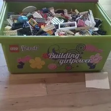 LEGO Bulk Lot Bricks & Pieces Parts  7 Pounds 8 Oz With Multicolor Box
