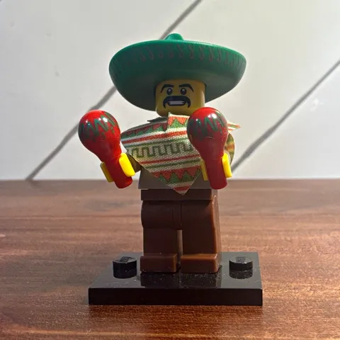 LEGO Minifigure Series 2 Maraca Man COL022 8684-3 Complete w/ Maracas Stand