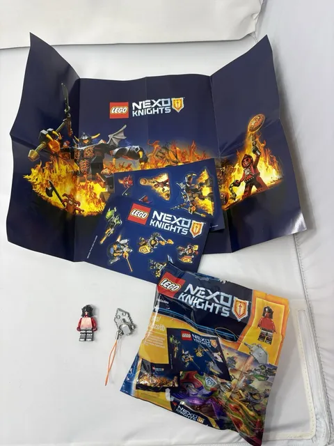 LEGO NEXO KNIGHTS 5004388 Nexo Knights Intro Pack Retired Set Open Polybag 2016
