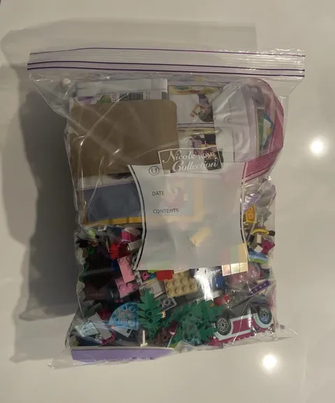 LEGOS 2 GL BAG Lego Friends Random Parts Incomplete Parts Used Condition As is