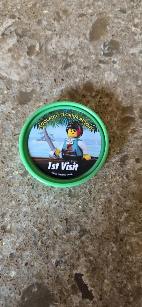 RARE 2026 1st First Visit Legoland Florida Resort GREEN Pop Badge Pin Button