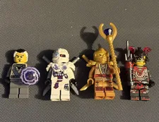 5004938 LEGO NINJAGO Minifigure Collection 