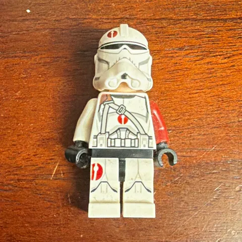 LEGO Star Wars Clone Trooper Minifigure White Armor Red Markings Helmet
