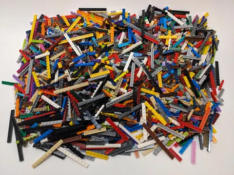 LEGO 1800pcs 1x1 1x2 1x3 1x4 1x6 1x8 1x10 1x12 2x2 Corner Mix Color Plates Lot