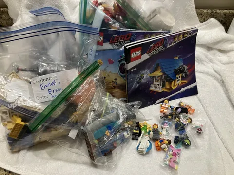 LEGO Lot LEGO Movie 2 Emmet House Systar party Sweet Mayhem + Sparkle babies 