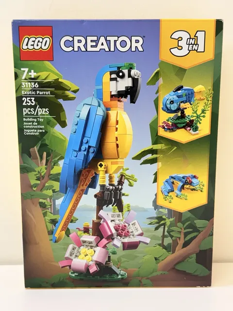 LEGO Creator 3 in 1 Exotic Parrot Set 31136 Brand New Sealed Blue Macaw Toy
