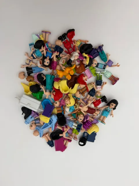 LEGO Friends Girls Minifigures misc pieces Lot