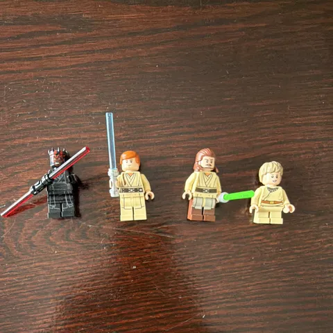 LEGO Star Wars Minifigure Lot of 4 Darth Maul Obi-Wan Luke w/ Lightsabers