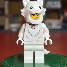 LEGO  - White Cat Costume Fan 