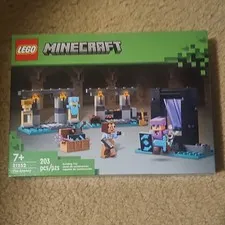 LEGO Minecraft The Armory 21252 Complete Set 203 Pieces Building Toy (7+) Box