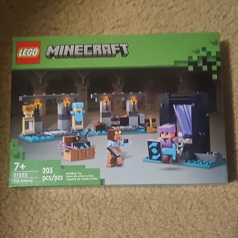 LEGO Minecraft The Armory 21252 Complete Set 203 Pieces Building Toy (7+) Box