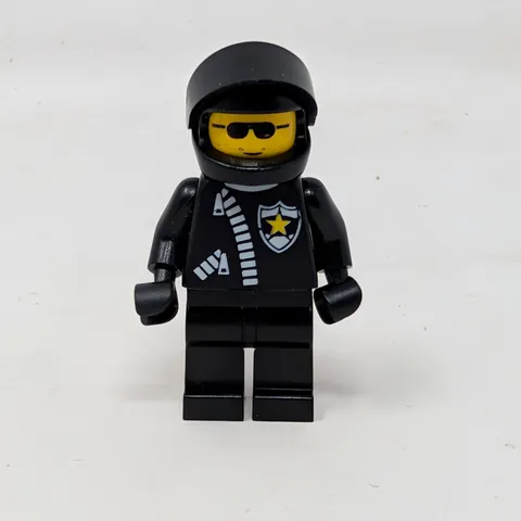 LEGO World City Police Officer Minifigure Black Suit Sunglasses Helmet 7030