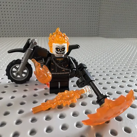 Ghost Rider Minifigure - LEGO Marvel Spider-Man Bike sh0267