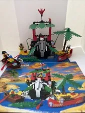 Lego 6264 Forbidden Cove. Complete With Instructions No Box  Has 5 Coins EUC