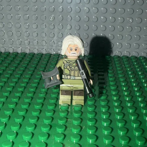 LEGO Star Wars Admiral Ematt Minifigure Sw0891 Defense Of Crait 75202