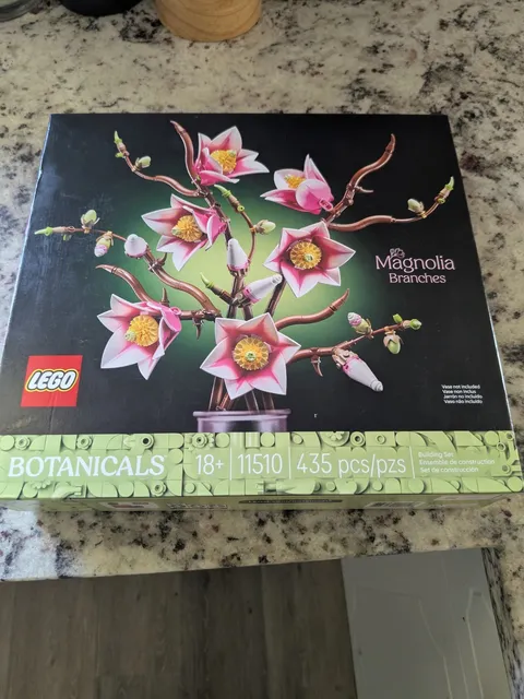 LEGO Botanicals: Magnolia Branches (11510) 435 pcs Brand New Factory Sealed