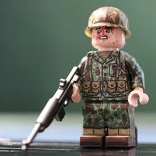 LEGO Minifig Co. Custom WW2 USMC Soldier With BrickArms