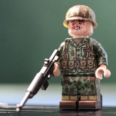 LEGO Minifig Co. Custom WW2 USMC Soldier With BrickArms