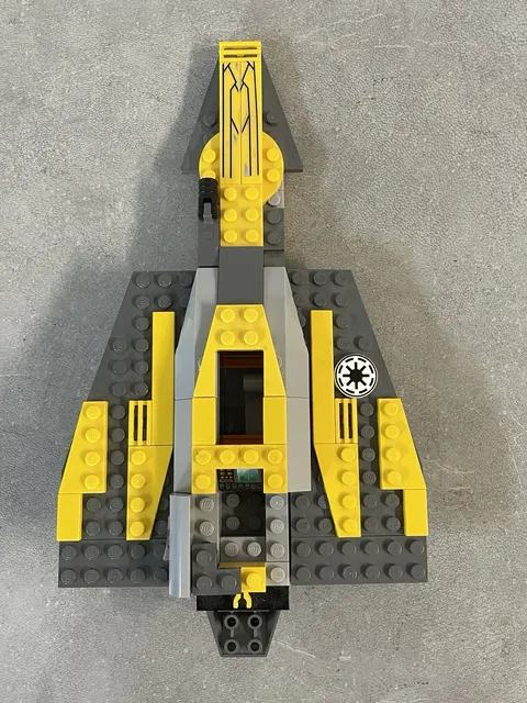 LEGO Star Wars 7669 Anakin’s Jedi Starfighter - Incomplete For Parts