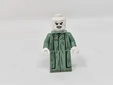 LEGO® Harry Potter - Lord Voldemort Minifigure Sand Green Robe 76415