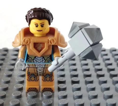 LEGO Nexo Knights Queen Halbert Minifigure #NEX067