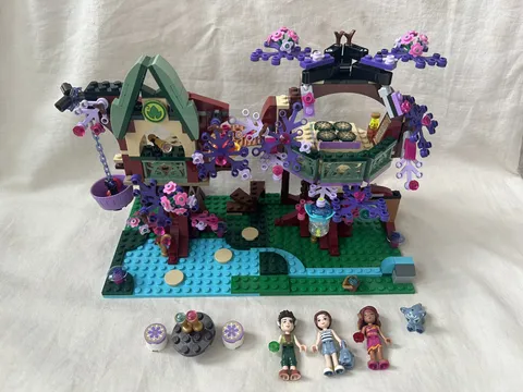 Lego set 41075 The Elves Treetop Hideaway Set  Complete