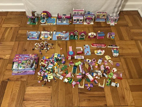 Huge LEGO Friends Lot with Minifigures Sets Instructions READ DESC