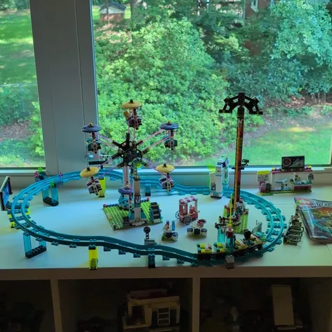 LEGO 41130 Friends Amusement Park Roller Coaster 1124pc w/ instructions