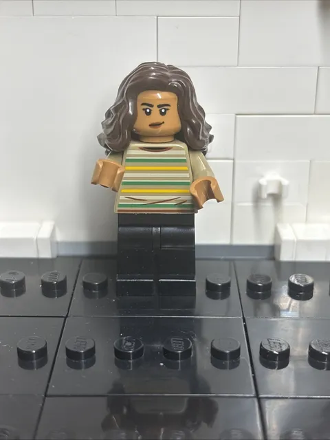 Lego Michelle Jones W- Sweater MJ Minifigure sh894 76261 Spider Man Final Battle