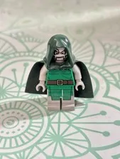 Lego Super Heroes Marvel Dr. Doom sh0052. Great Condition. 76005.