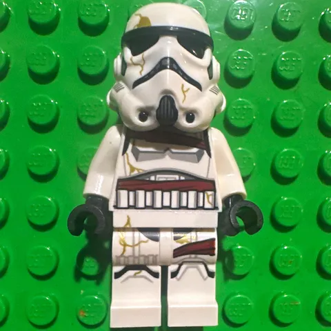 LEGO Star Wars Clone Trooper Minifigure White Armor & Helmet from set 75412