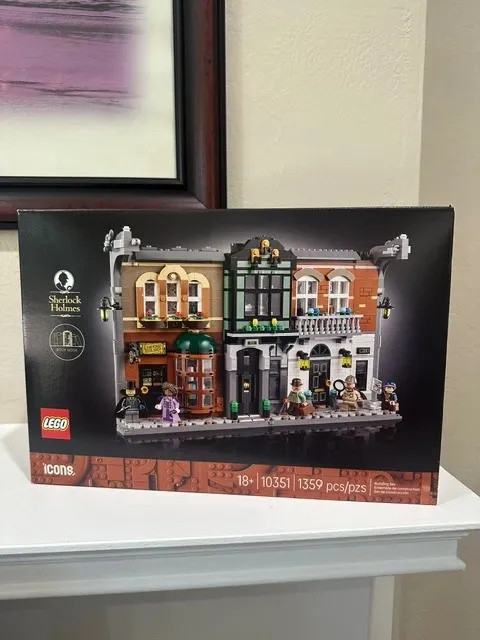 NEW*LEGO Icons Sherlock Holmes Book Nook*10351*Sealed*1359 pieces*18+*Adult