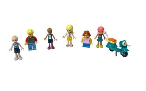 Lego Lot Of 6 Friends Minifigures 5 Female and 1 Male ALL Genuine Lego + Scooter