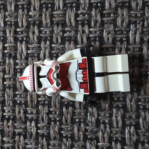 LEGO Star Wars Clone Trooper Minifigure w/ Helmet Red/Black Print, Age 5+