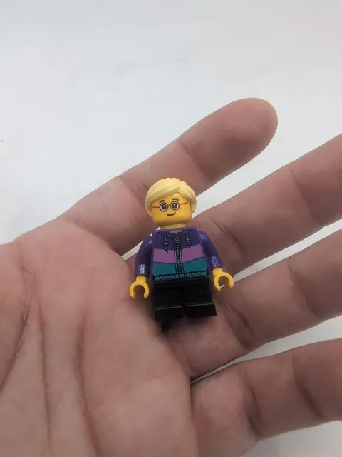 LEGO City Girl Minifigure cty0908