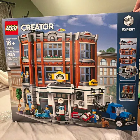 LEGO Creator Expert Corner Garage 10264 Modular Buildings 2569 pcs 16+