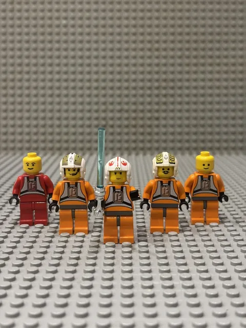 Vintage LEGO Star Wars Rebel Pilots Minifigures Lot from 1999 & 2000