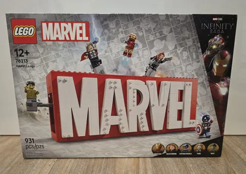 LEGO Marvel Logo & Minifigures 