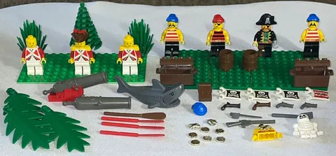 Vintage Lego Imperial Redcoat Soldiers Pirates and Accessories