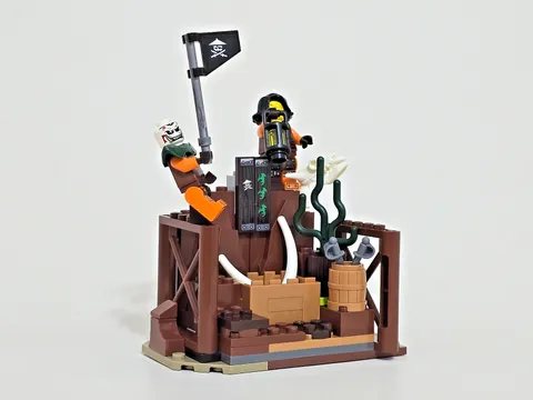 LEGO® Ninjago Cyren and Doubloon Skybound Pirate Minifigure 70593