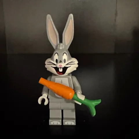 LEGO Minifigure Bugs Bunny w/Carrot from Minifigures Looney Tunes