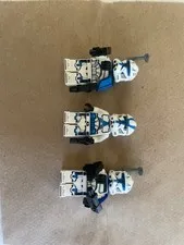 2 Captain Rex mini figures + 501st Battle Pack Clone