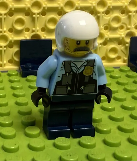 LEGO minifigure Town City Helicopter Pilot Sam Grizzled Set 60243 -cty1131