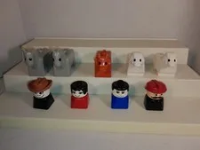 Vintage Lego DuploFarm Lot..Farmer Cow 2 Sheep 2 Horses & People