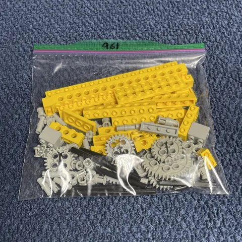 LEGO Technic 871/ 961 Parts Pack 100% Complete Good Shape