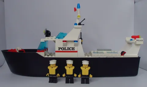 Vintage LEGO Town Police Patrol Boat 4021