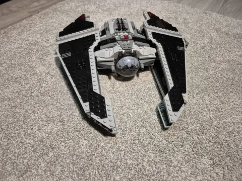 LEGO Star Wars: Sith Fury-Class Interceptor (9500) 95%+