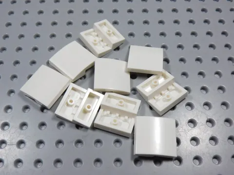 LEGO Lot of 9 White 2x2 Curved Slopes No Stud BP