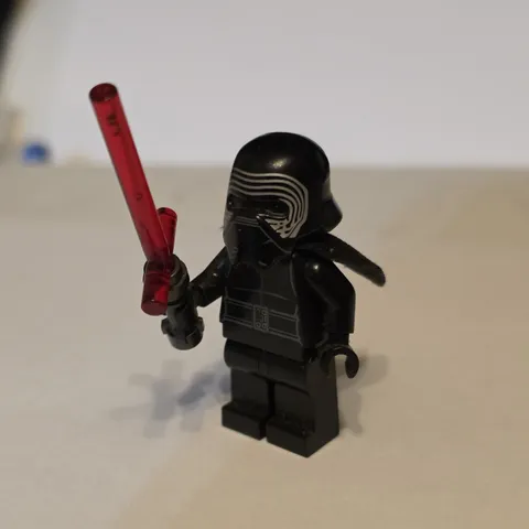 Lego Star Wars Mini  Figure Of Kylo Ren