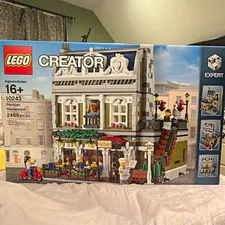 LEGO Creator Expert Modular Buildings 10243 Parisian Restaurant 2469 pcs 16+